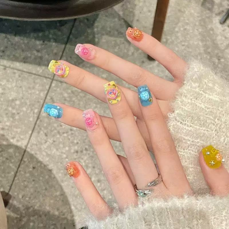 Resin Crafts - 100 ชิ้นจี้เรซินรูปเต่าหลากสีแบบแบนสำหรับตกแต่งเคสโทรศัพท์ งานศิลปะเล็บ และงานฝีมือ DIY