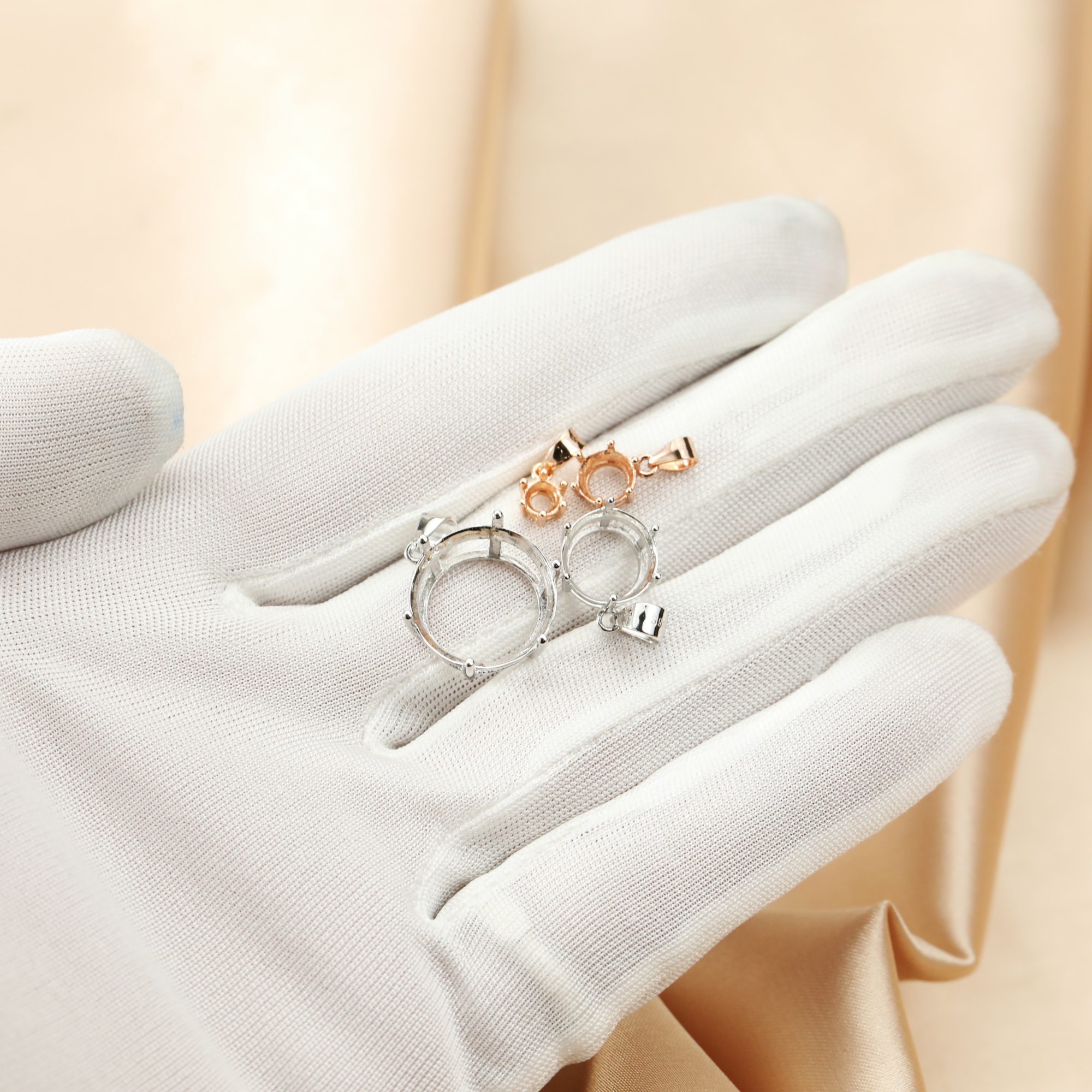 จี้อัญมณี6ง่ามทรงกลมขนาด3-20มม - Bezels Set Pendant บทวิจารณ์และราคา